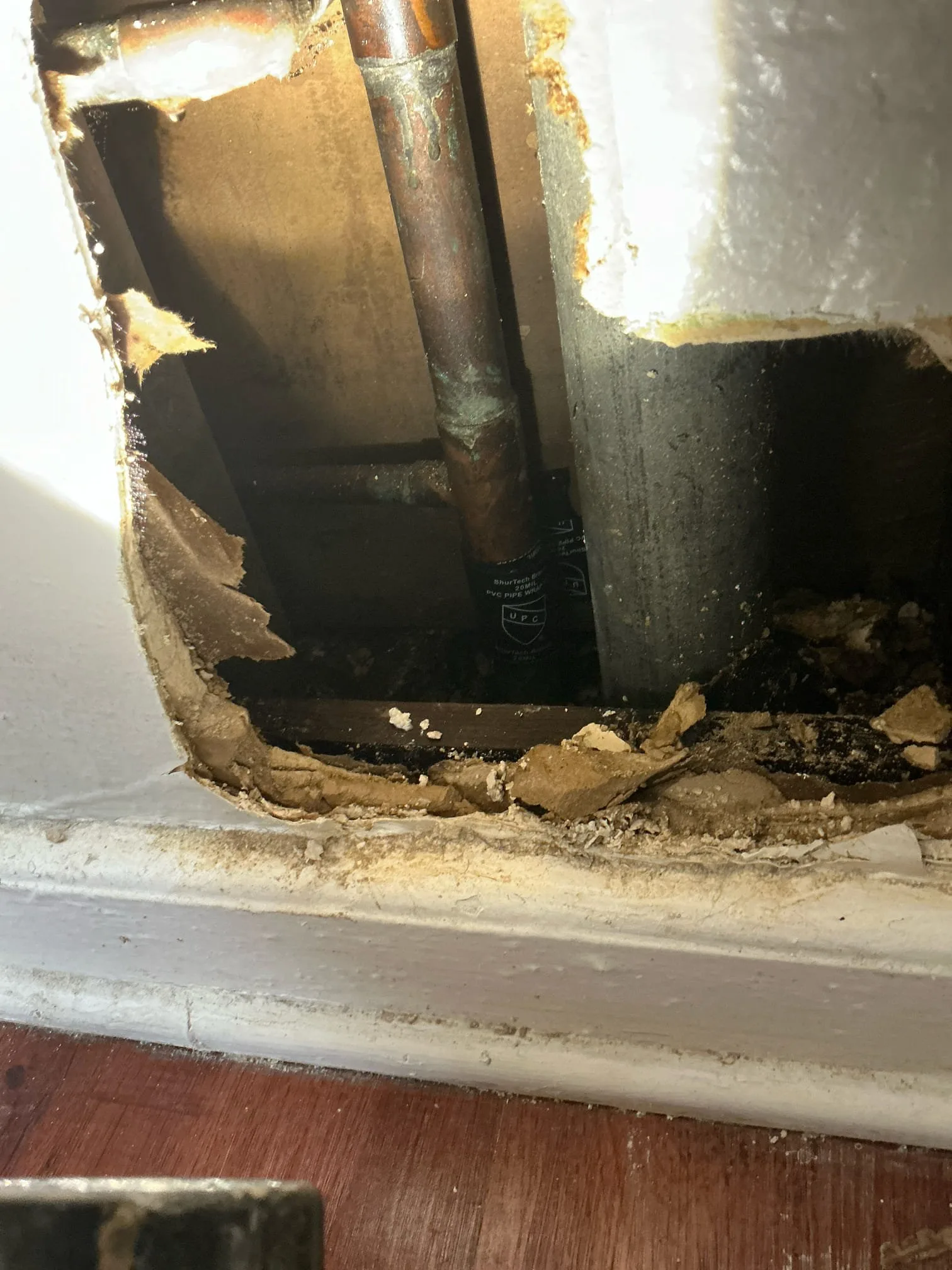 Interior Leak project photo from Los Angeles, California, 90020