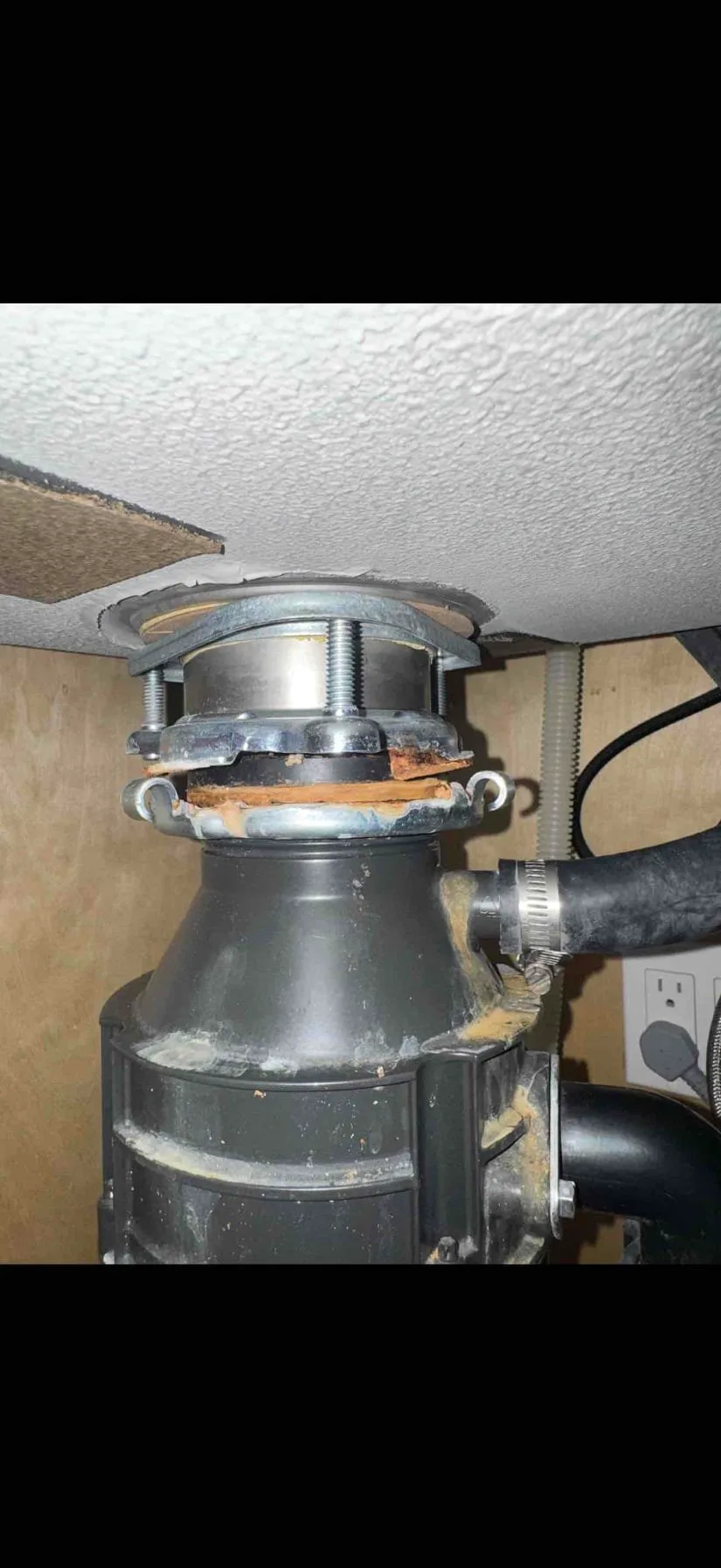 Garbage Disposal project photo from Sherman Oaks, California, 91411